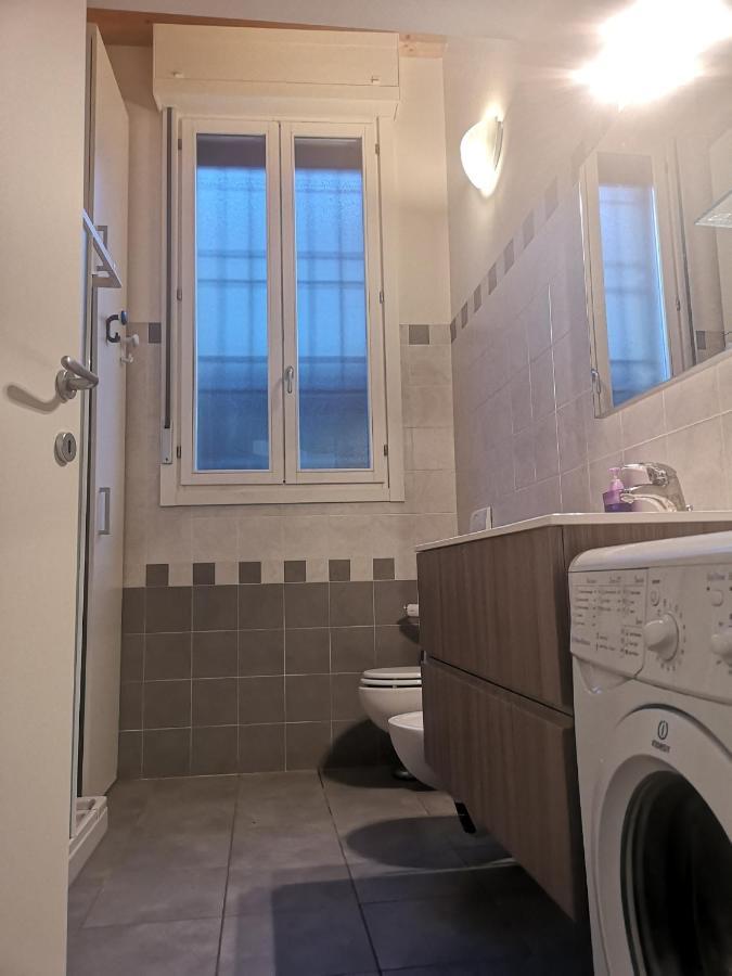 Farolfi Apartments Ranzani Bologna Bagian luar foto